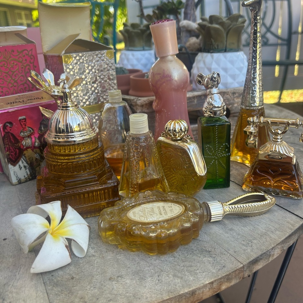 Vintage Perfume Avon  Collection - 10 pieces 7 bottles full Steal